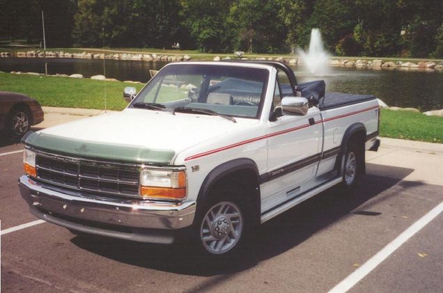 This is the same 1991 truck from the eBay (autoquid) listing. Interestingly, it came with the 5.7L V8.